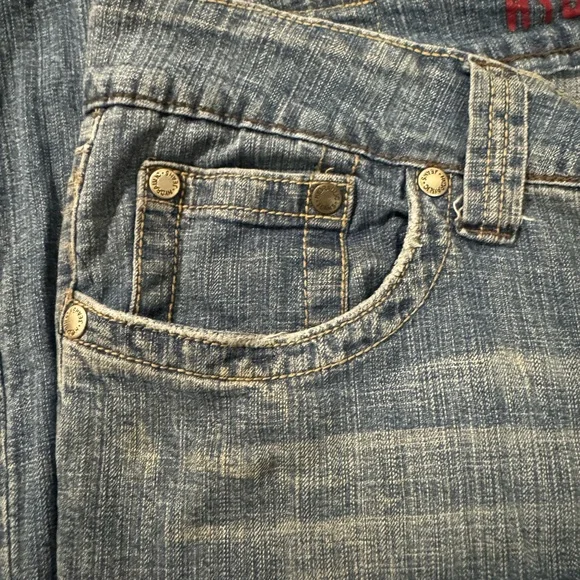 Preowned Stylish Blue Denim Jeans - Picture 6 of 10